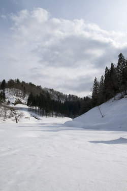 白い残雪１.jpg