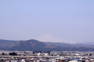 鳥海山写真2015.4.27 .jpg