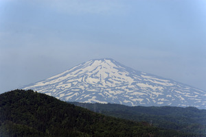鳥海山写真2015.6.11 .jpg