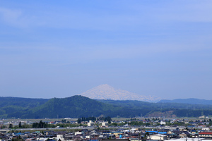 鳥海山写真2016.5.16.jpg