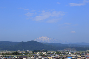 鳥海山写真2016.5.30.jpg