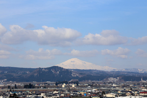 鳥海山写真  2019.4.8.jpg